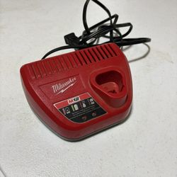 Milwaukee M12 Charger