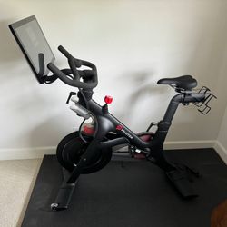 Peloton Bike + Delivery + Warranty + 1000 Happy Customers 