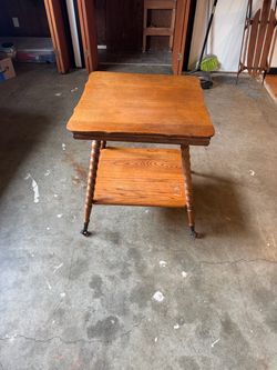 Antique Oak Parlor Table – Glass Ball & Claw Feet – Turn of the Century