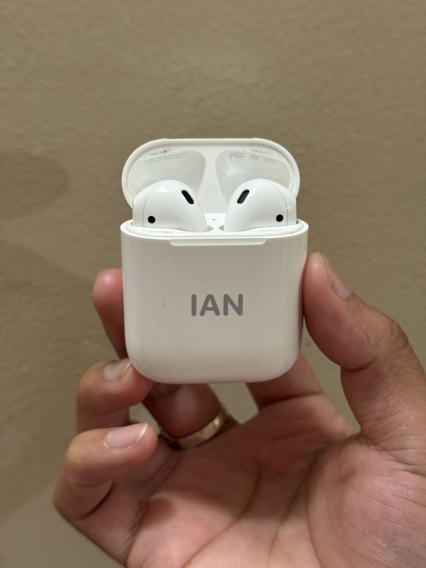 AirPods