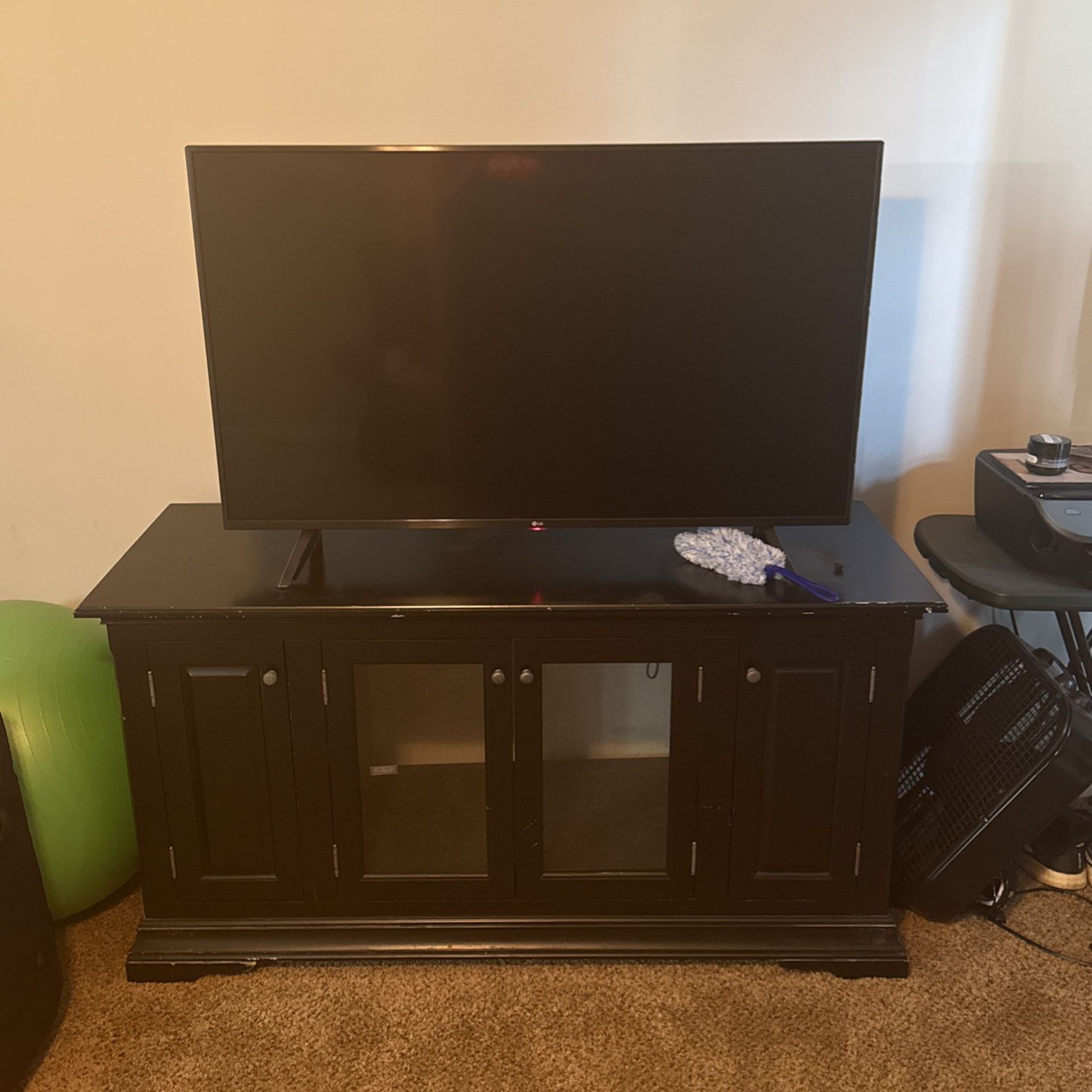 Black Dresser/ tv Stand. Tv Is Also For Sale, Check Description.