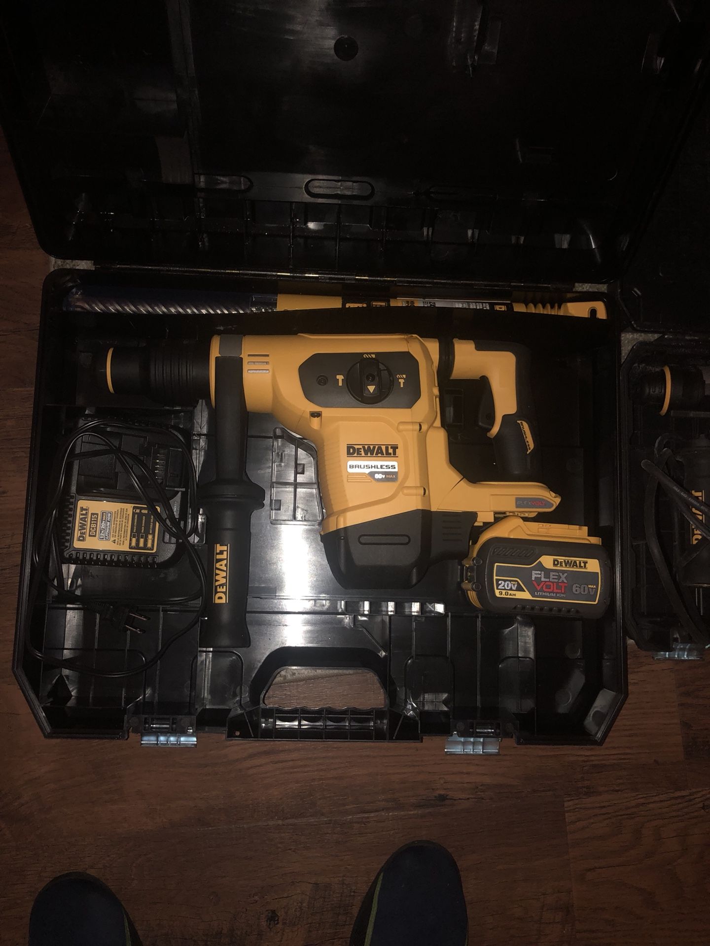 DEWALT DCH481 Cordless SDSplus Brushless Combination Rotary Hammer