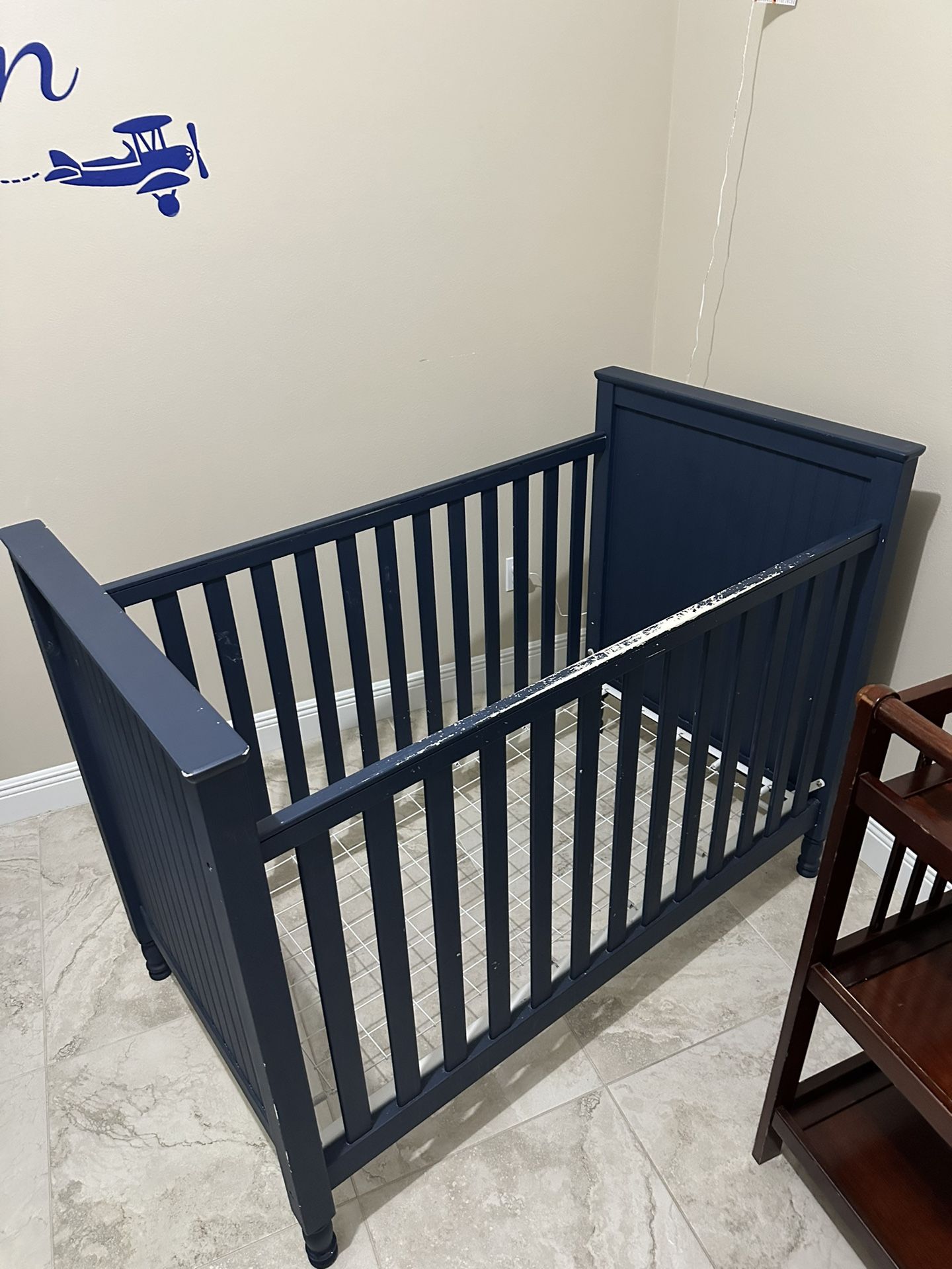 Baby crib