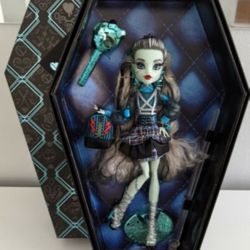 Monster High  Haunt Couture 2 Dolls 