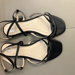 Strappy Black Flat Sandals Size 8
