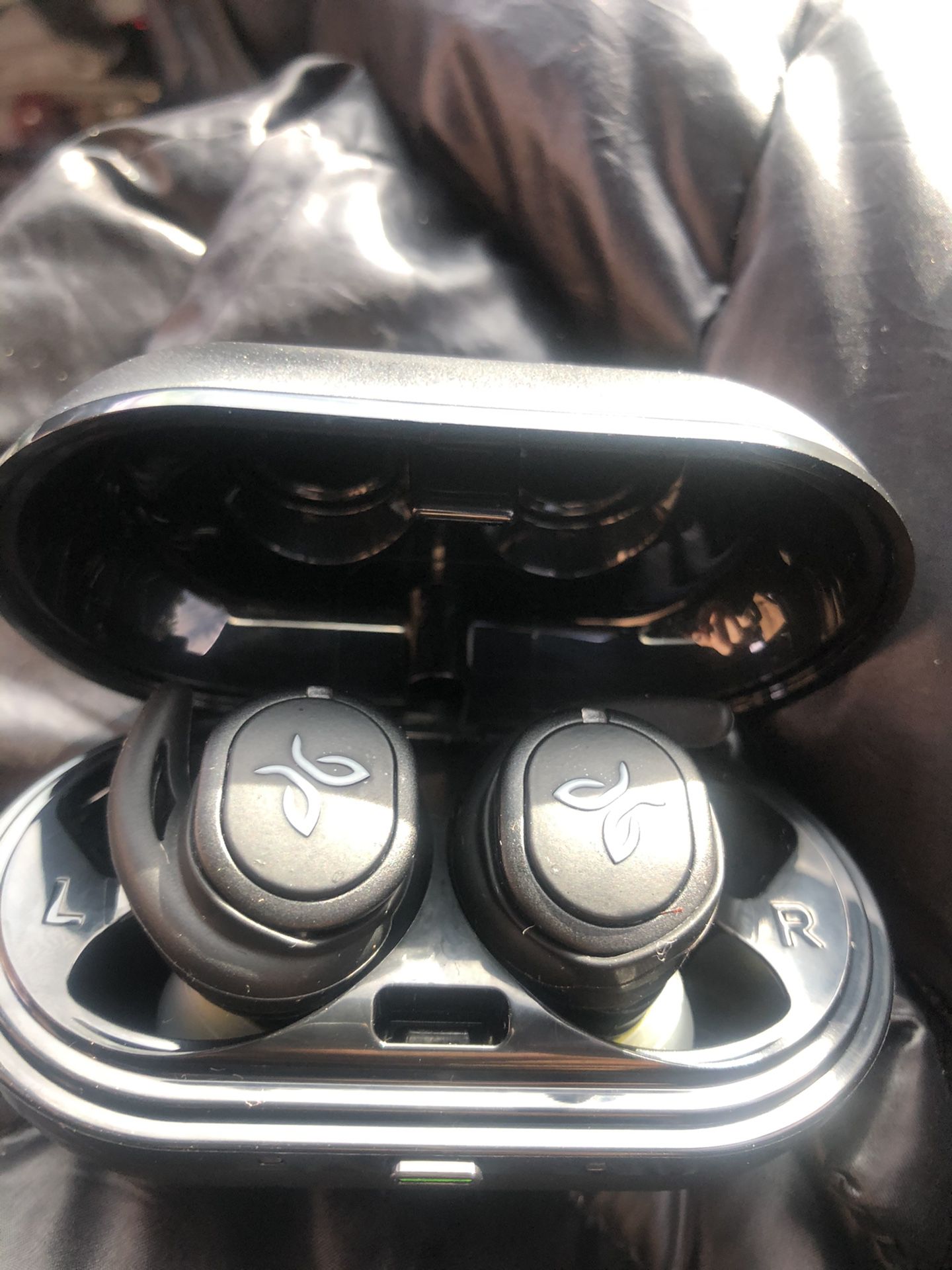 JayBird Run XT wireless headphones