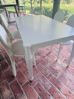 High Quality Crate and Barrel Kids Play / Dining Table