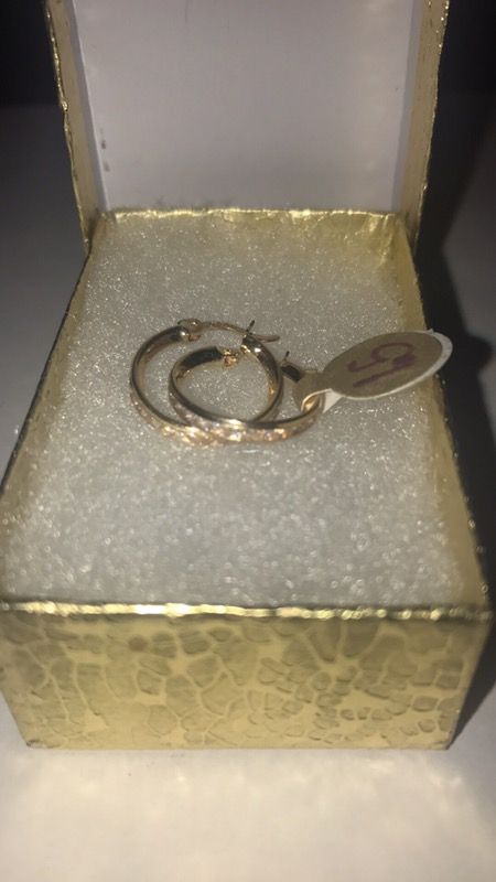 10 karat gold earrings
