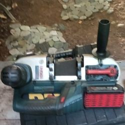 Boche Portable Ban Saw One Battery No Charger 