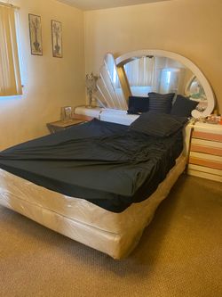 Bedroom set