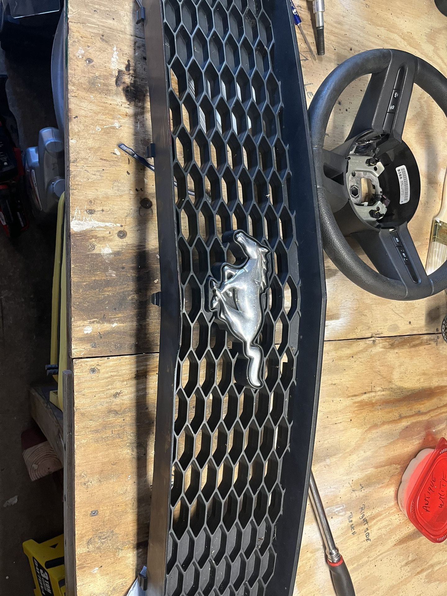 2005-2009 Mustang Grille and Wheel