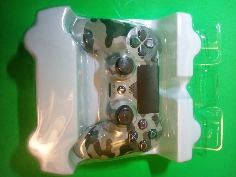 PS4 Wireless Controller Grey Camo