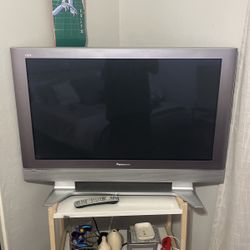 2006 Panasonic 42" Hi-def Plasma TV