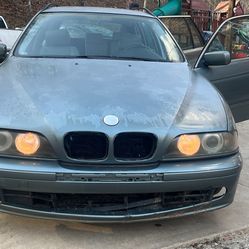 2002 BMW 525i
