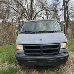 2000 Dodge Ram Van