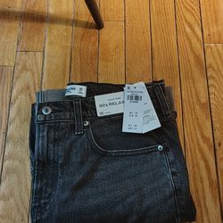 Abercrombie And Fitch Women's Black High Rise 90s Cuffed Jeans Size 30 Short 