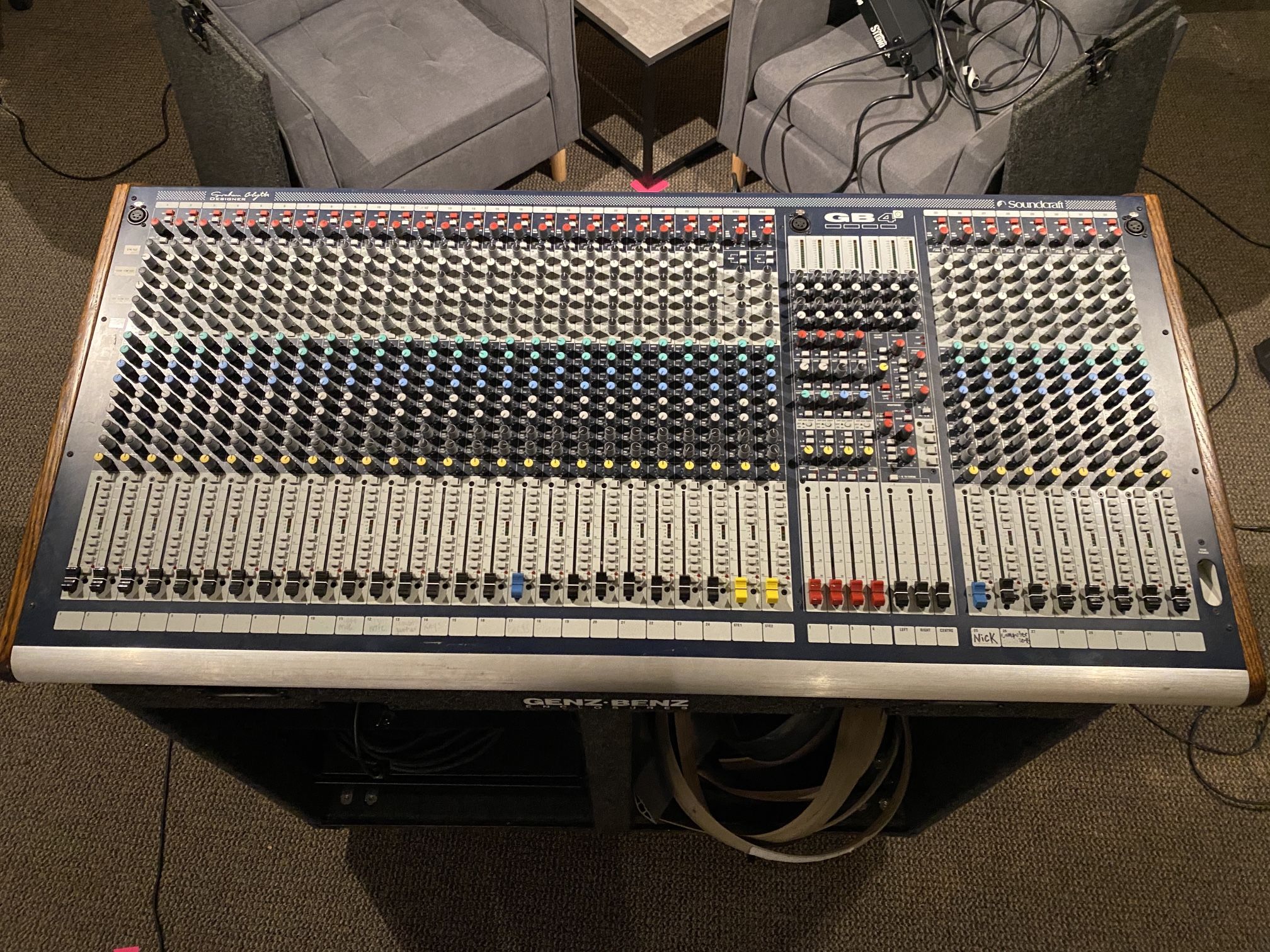 Soundcraft GB4 32-channel Mixer