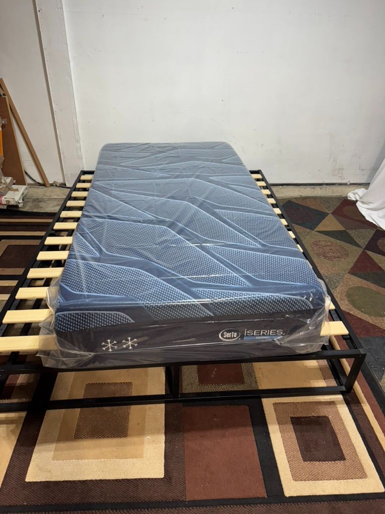 TWIN Serta iseries Hybrid Mattress - DELIVERY AVAILABLE
