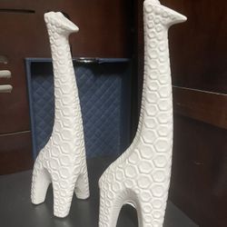 Beautiful Porcelain Girrafe , Price:45