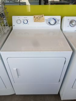 GE dryer ex large white 6 cycles excellent condition . Warranty . Delivery available . 2203 Fowler st. Ft. Myers 33901