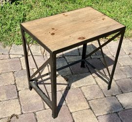 21” Rustic End Table with Wood Top and Metal Frame: 21”W x 14”D x 21.5”H