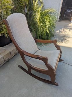 Vintage Mid-Century Modern High-Back Sculpted Rocking Chair – Paoli Style
