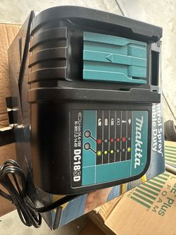 Makita Charger