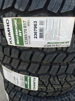 4 new KUMHO RT Tires 285.70.17