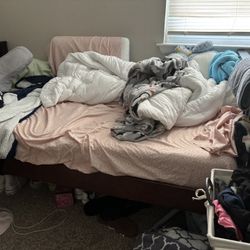 Twin Bed 