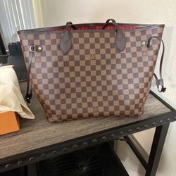 Louis Vuitton Neverfull MM 