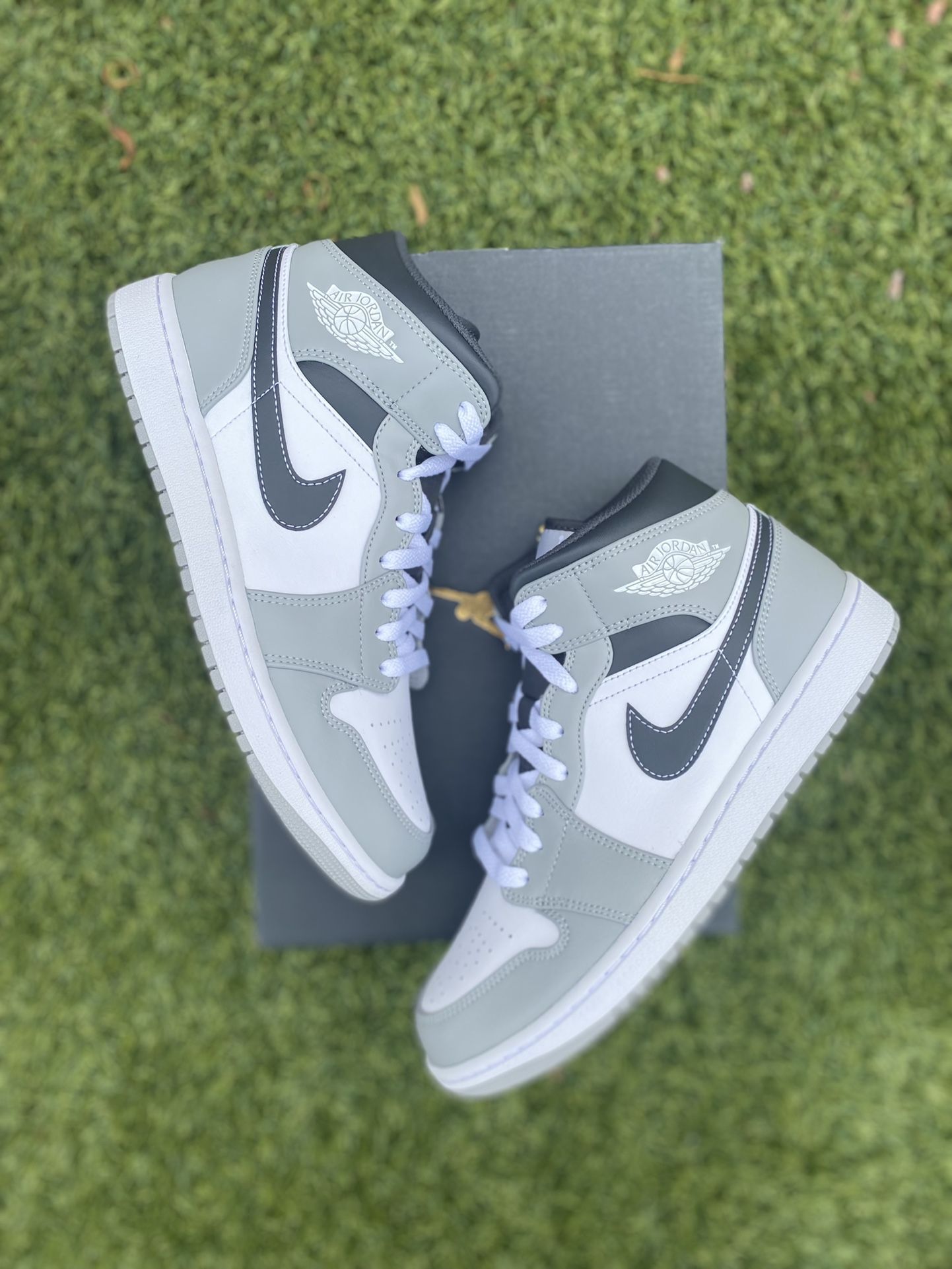 Jordan Mid “Light Smoke Grey” Size