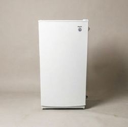 Whirlpool White Upright Freezer
