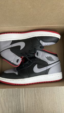 Air Jordan 1 MID gs 5.5 y