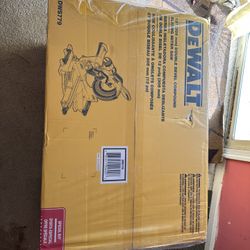 The DEWALT DWS779 sliding compound miter saw 