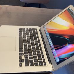 Apple MacBook Air 13” Core I5, 4GB RAM 128GB SSD$175