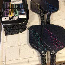 Pickleball Paddles 