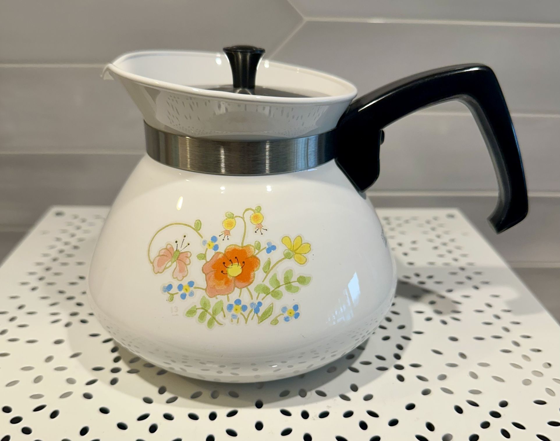 Vintage Corning Ware Wildflower  6 Cup P-104 Tea Pot/ Kettle w/metal Lid