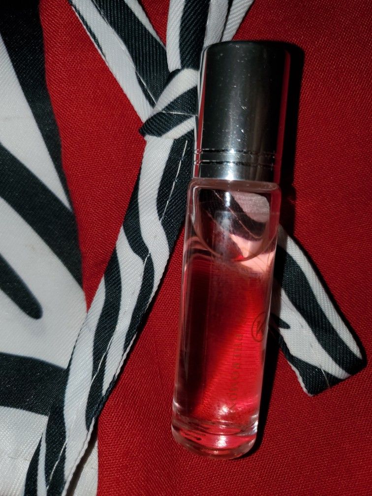 Women's (Venom Pheromone) Perfume Rollon by Venom Pheromone