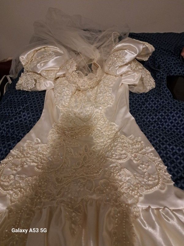 Wedding Dress 