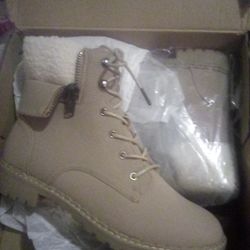 Female Boots