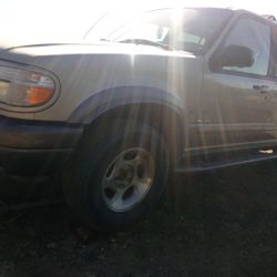 2000 Ford Explorer V8 5.0 4wd