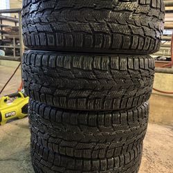 Nokian Hakkapeliitta CR3 Winter Tires – Set of 4 – Like New