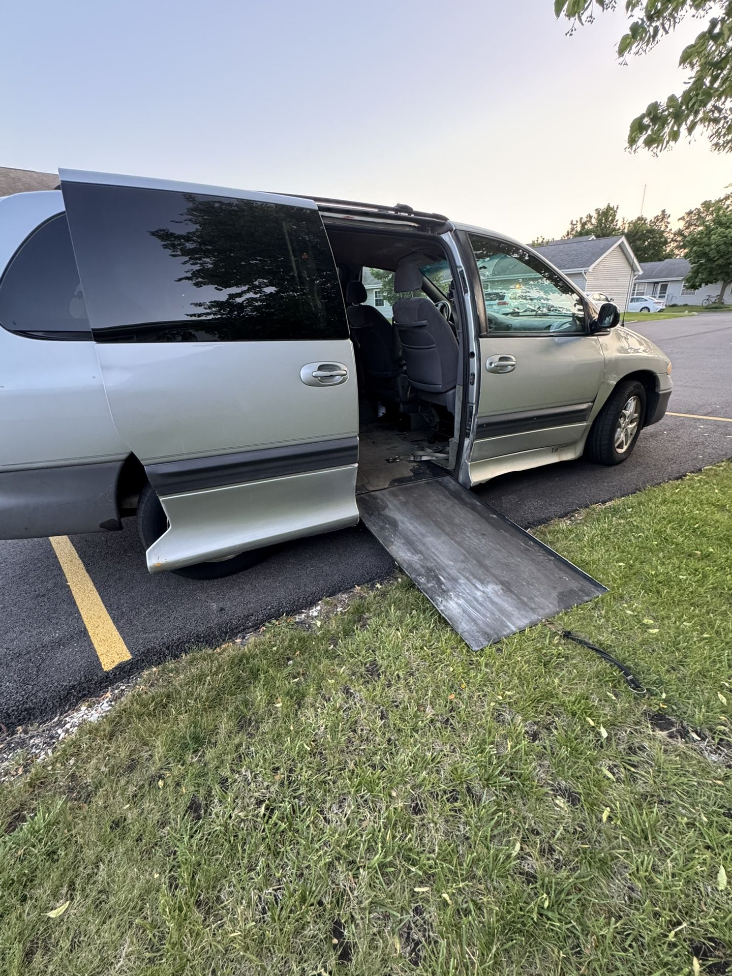 1999 Dodge Caravan