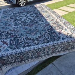 9'ft. X 6'ft. Rug In Very Good Condition 