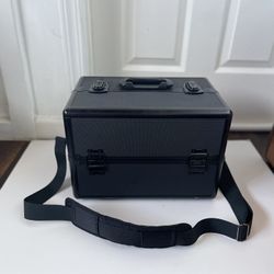 Pro Makeup Train Case with Locks, Multi Compartments and Shoulder Strap - All Black