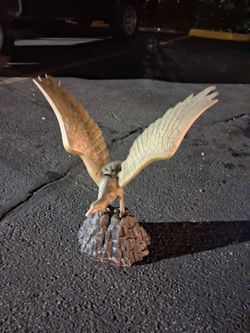 America eagle statue