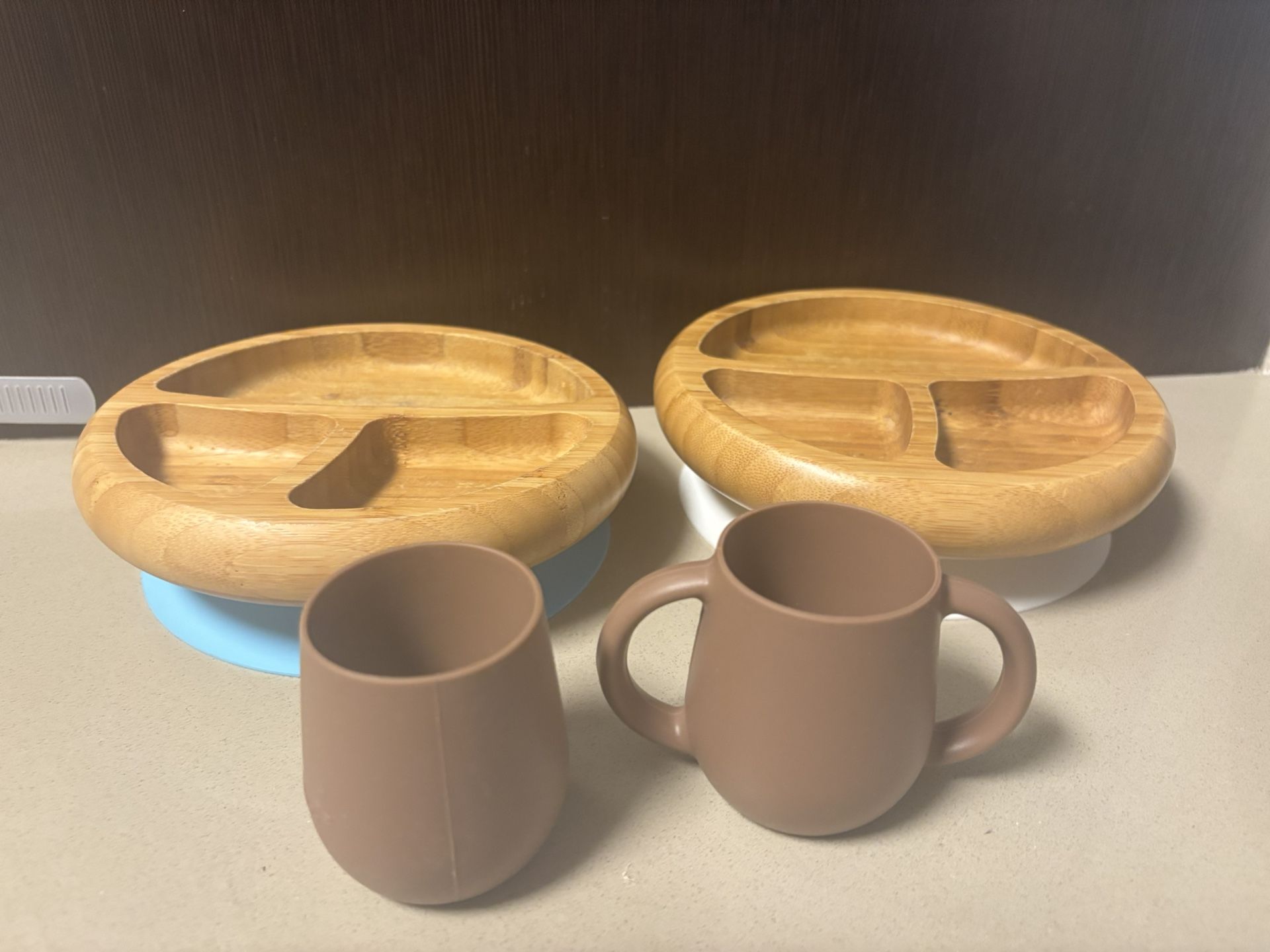 ๐ฝ๏ธ Avanchy Bamboo Plates + 2 Silicone Baby Cups