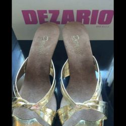New Dezario 1970's Retro Style Sandals - Women's Size 10