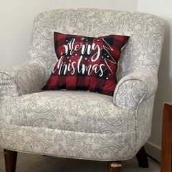 ACCENT CHAIR 🪑 
