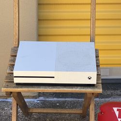 White Xbox One 